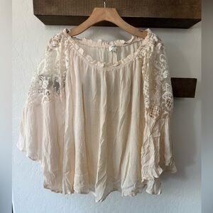 Umgee|Boho cream Wide sleeve blouse with Lace Floral embroidered sleeves•••Large